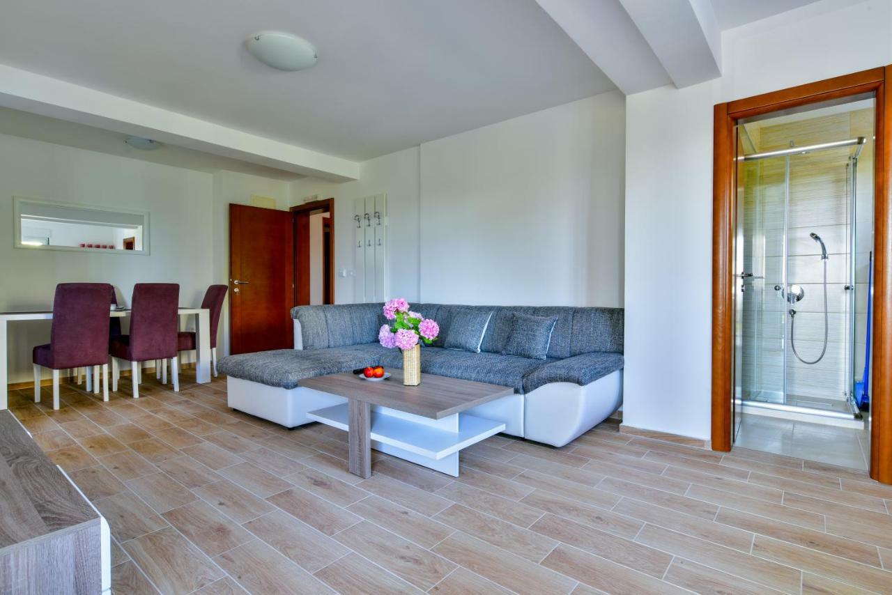 Apartmani Marina Kopitovic Petrovac Luaran gambar