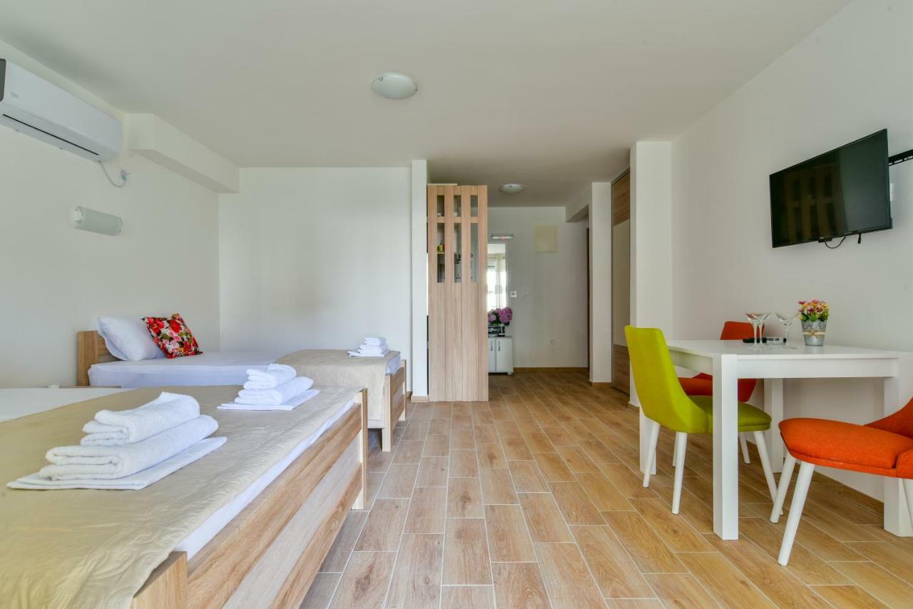 Apartmani Marina Kopitovic Petrovac Luaran gambar