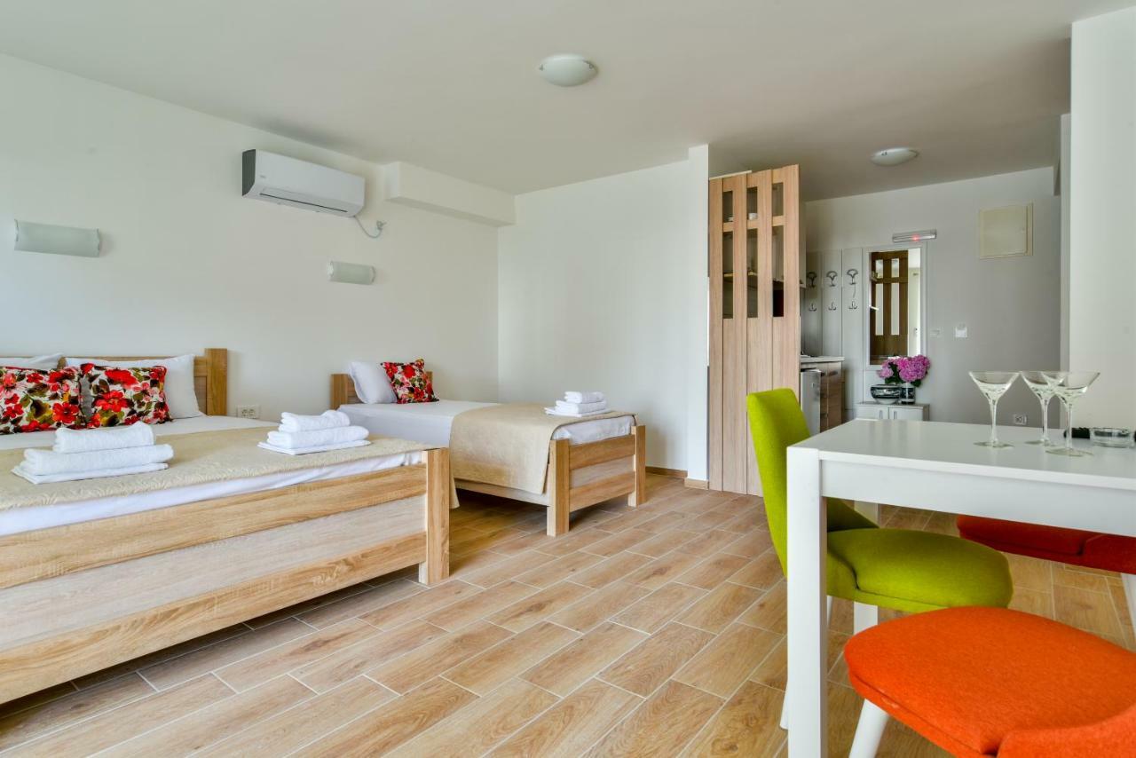 Apartmani Marina Kopitovic Petrovac Luaran gambar
