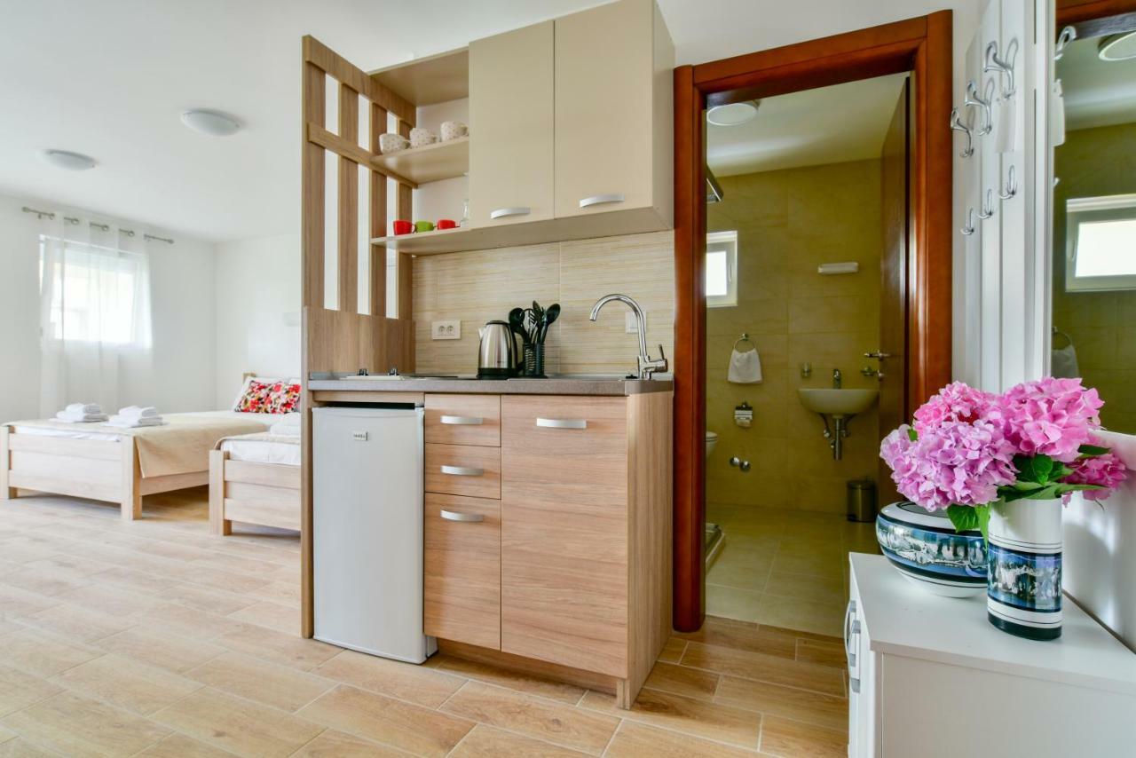 Apartmani Marina Kopitovic Petrovac Luaran gambar