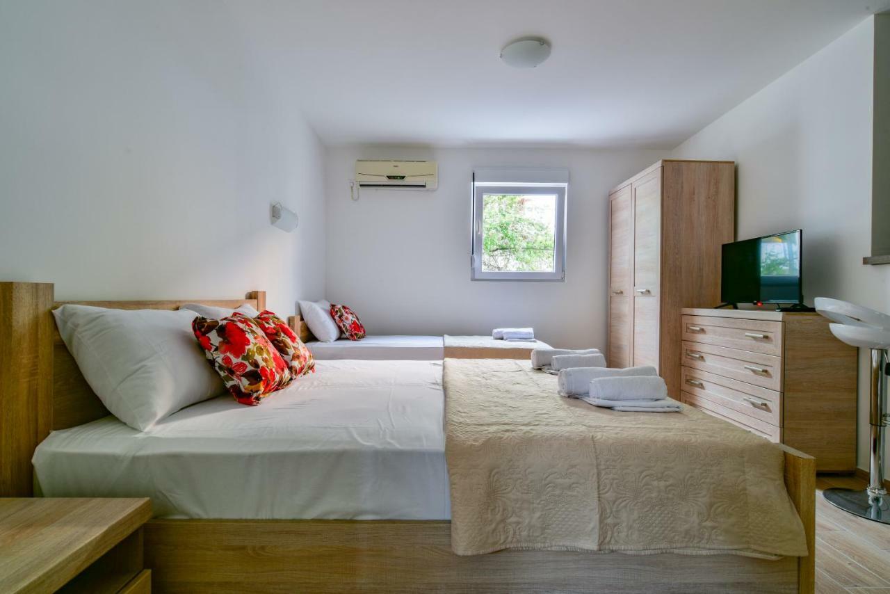 Apartmani Marina Kopitovic Petrovac Luaran gambar