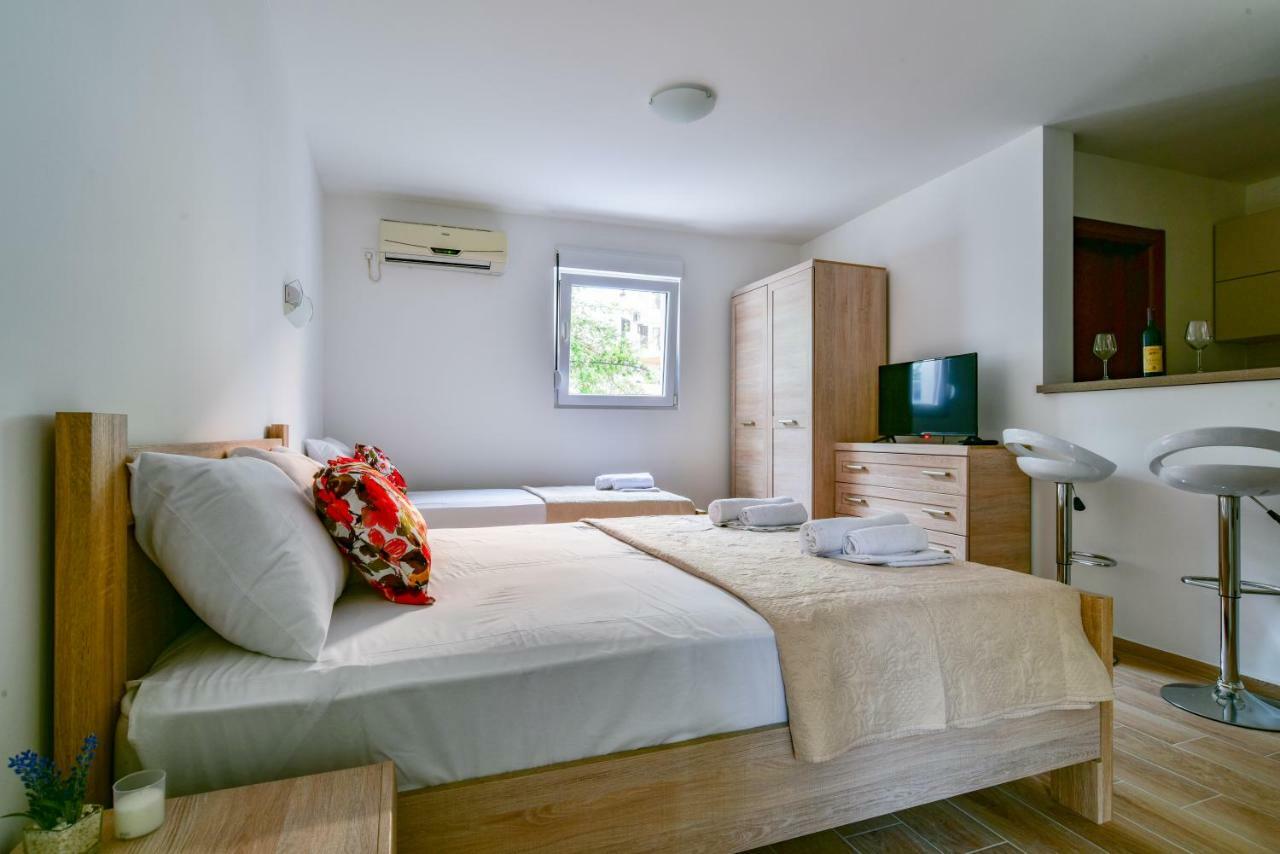 Apartmani Marina Kopitovic Petrovac Luaran gambar